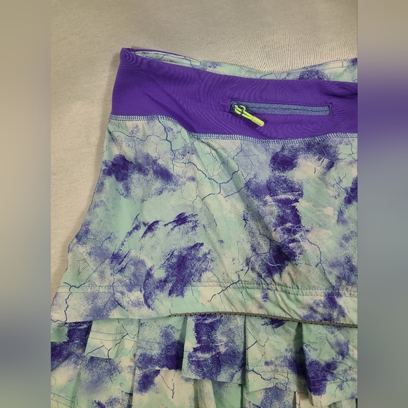 Kids Lululemon  IVIVVA skirt with shorts- Size 14 - Picture 2 of 4